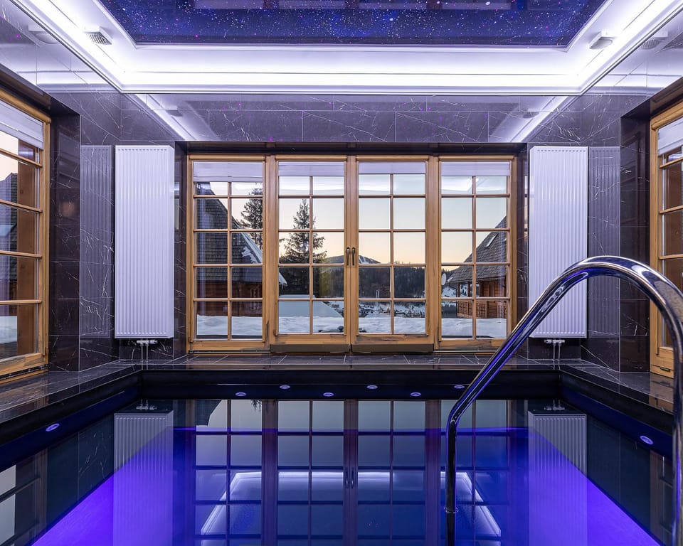 Апарт-Готель "Панщина" Apartment hotel in Lviv Oblast