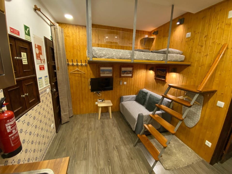 TV and multimedia, Living room, Bedroom