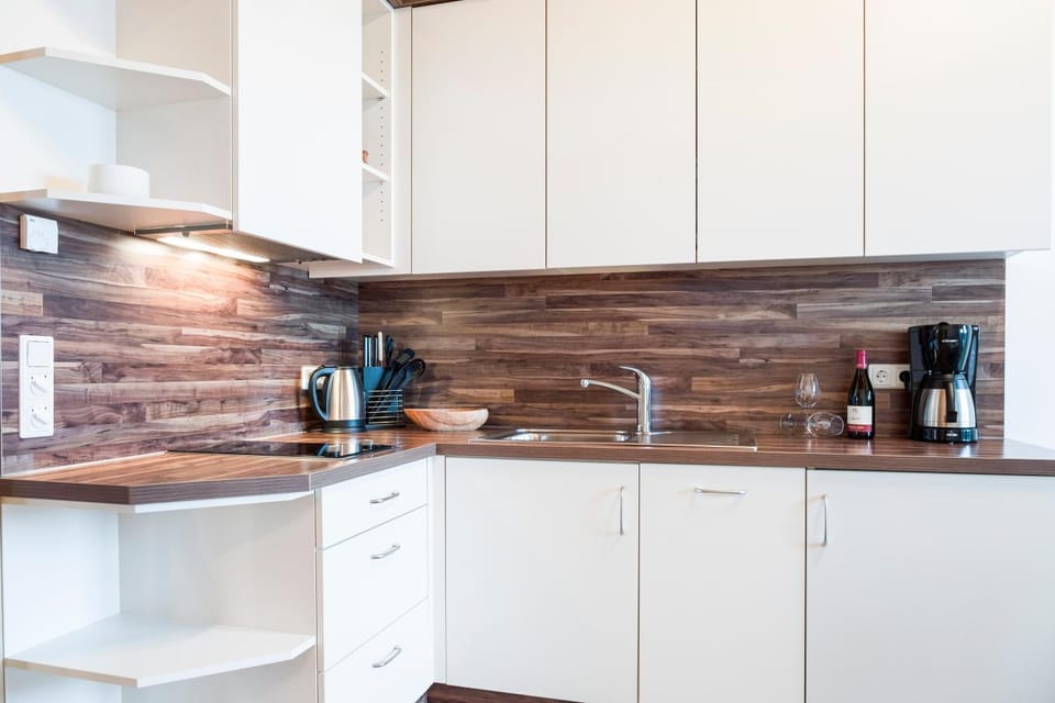 Kitchen or kitchenette, Living room