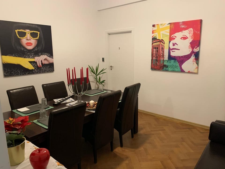 Dining area, Breakfast