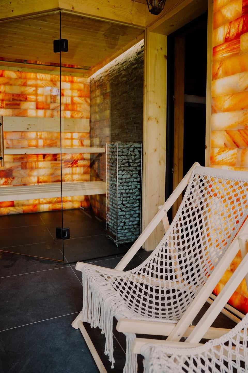 Hot Tub, Sauna