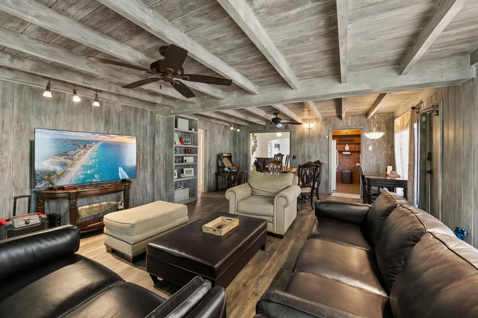 Sunset Place House in West Palm Beach