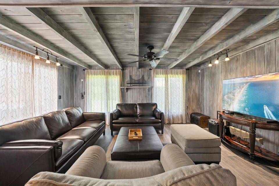 Sunset Place House in West Palm Beach