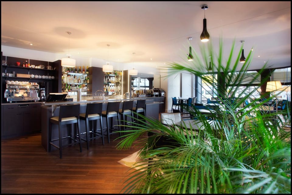 Lounge or bar
