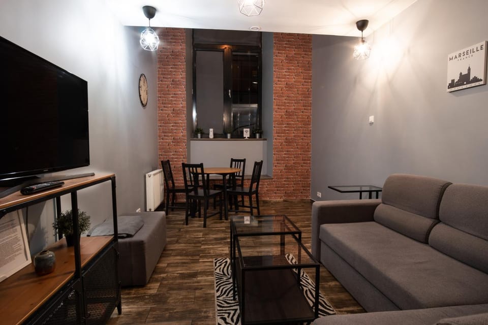 Dream Aparts - Lofty Scheiblera Apartment in Masovian Voivodeship