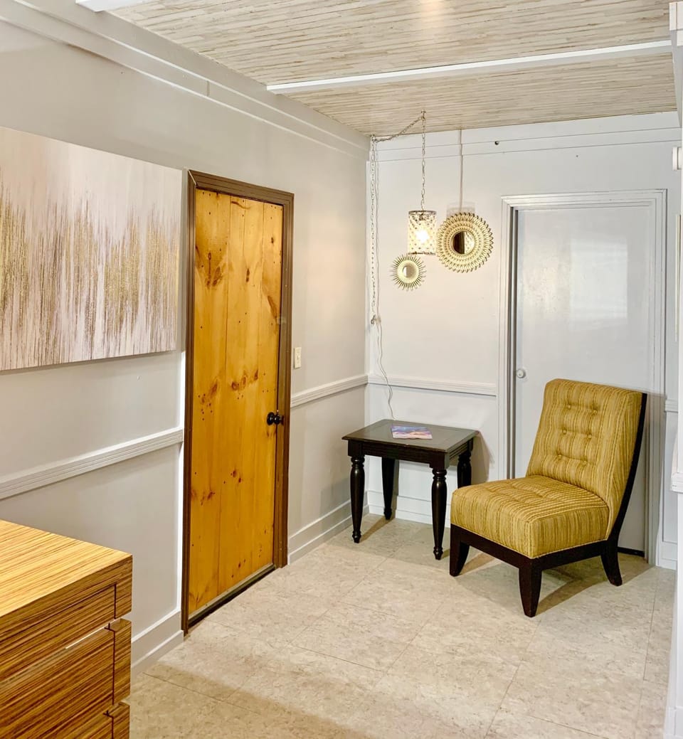 Living room, Other, Photo of the whole room, Decorative detail, Seating area