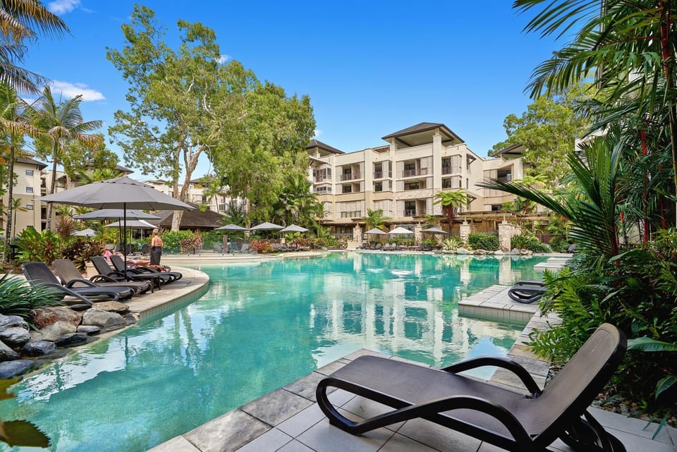 Property building, Swimming pool
