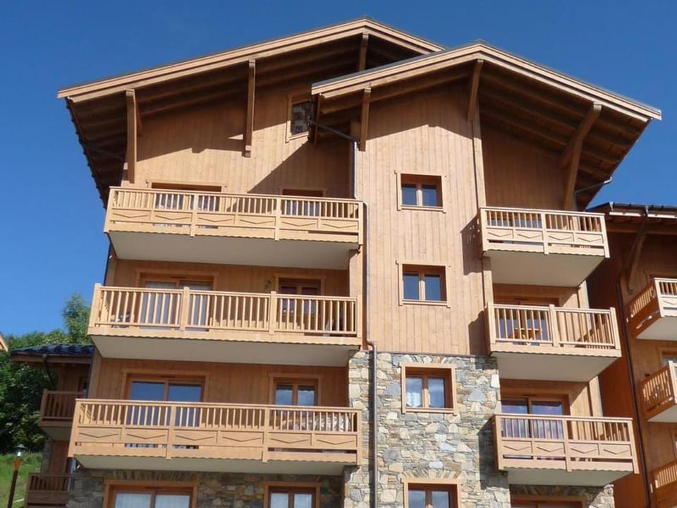 Appartement spacieux 5 pièces, 3 bains, park. - FR-1-293-302 Apartment in Villard-sur-Doron
