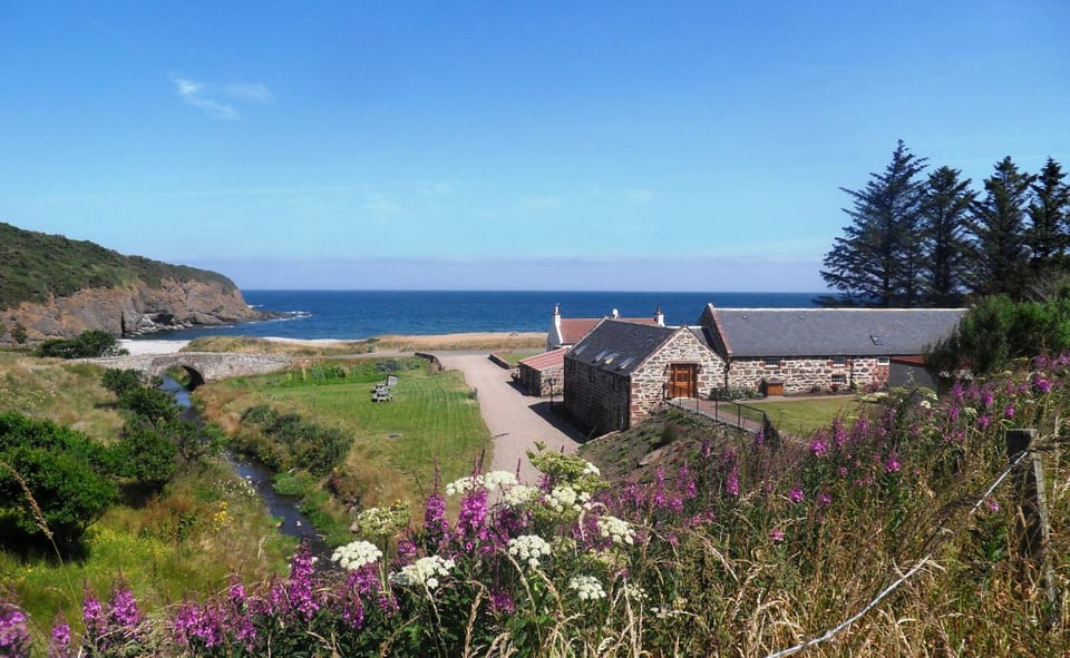 Facade/entrance, Beach, Garden view, Landmark view