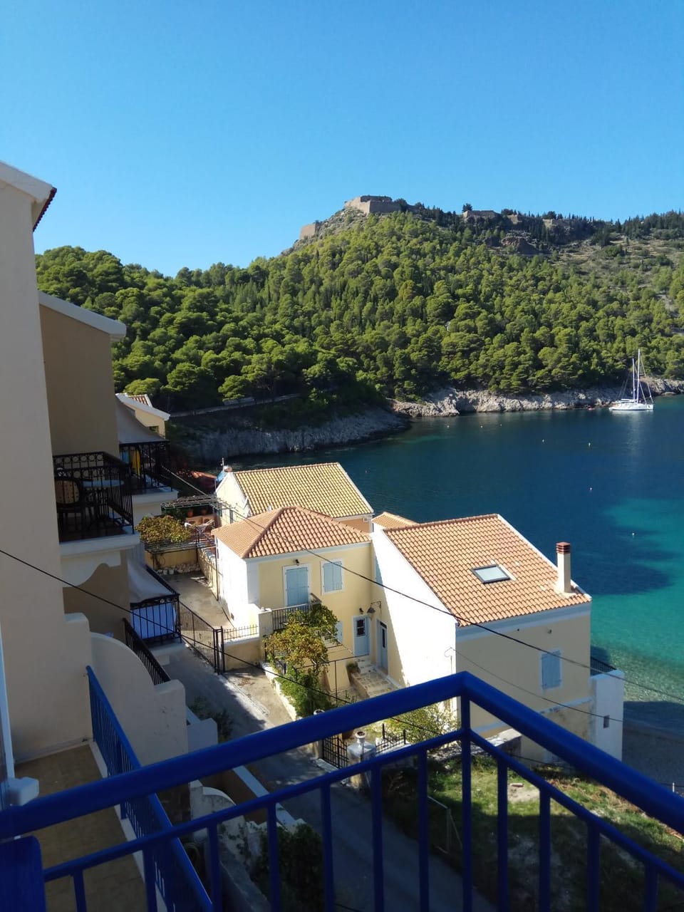 Patio, Neighbourhood, Natural landscape, Bird's eye view, Balcony/Terrace, Beach, Landmark view, Mountain view, Sea view