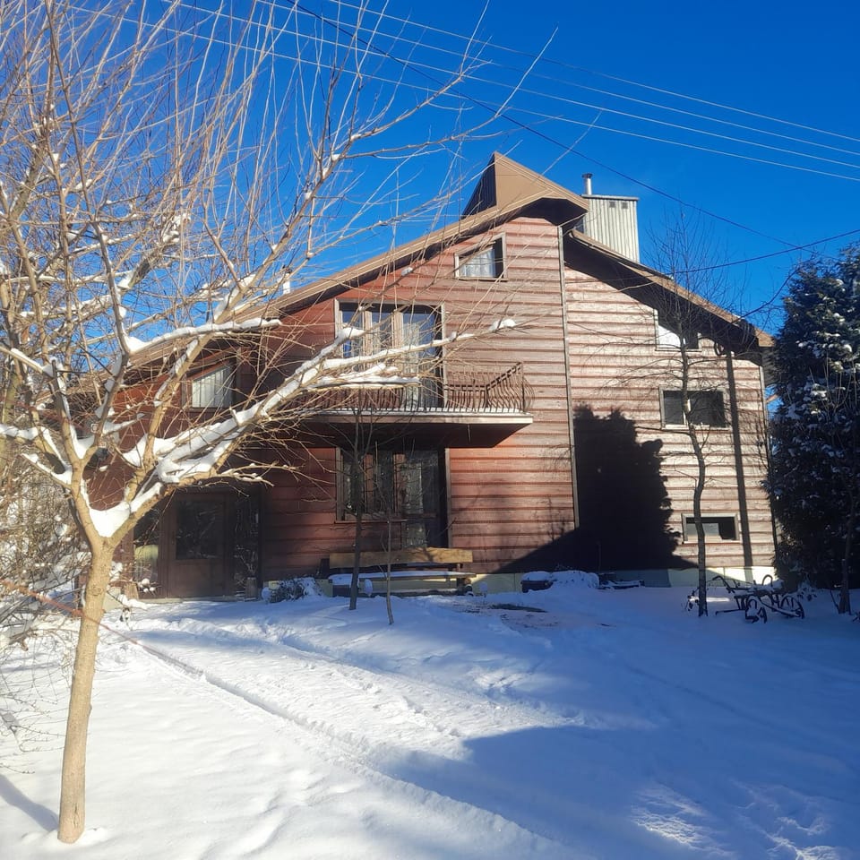Property building, Day, Winter