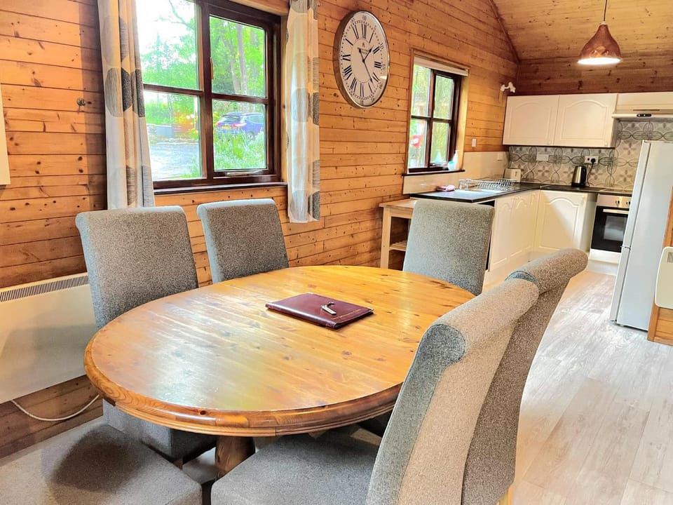 Goldcrest 1-Hot Tub-Woodland Lodges-Carmarthenshire-Tenby Chalet in Wales