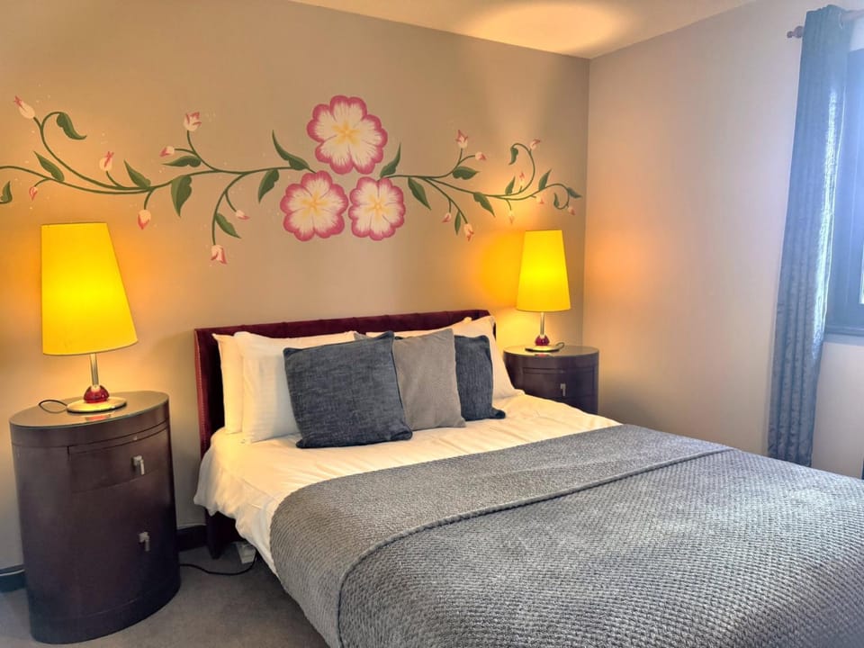 Primrose 17-Woodland Lodges-Carmarthen-Pembroke Chalet in Wales