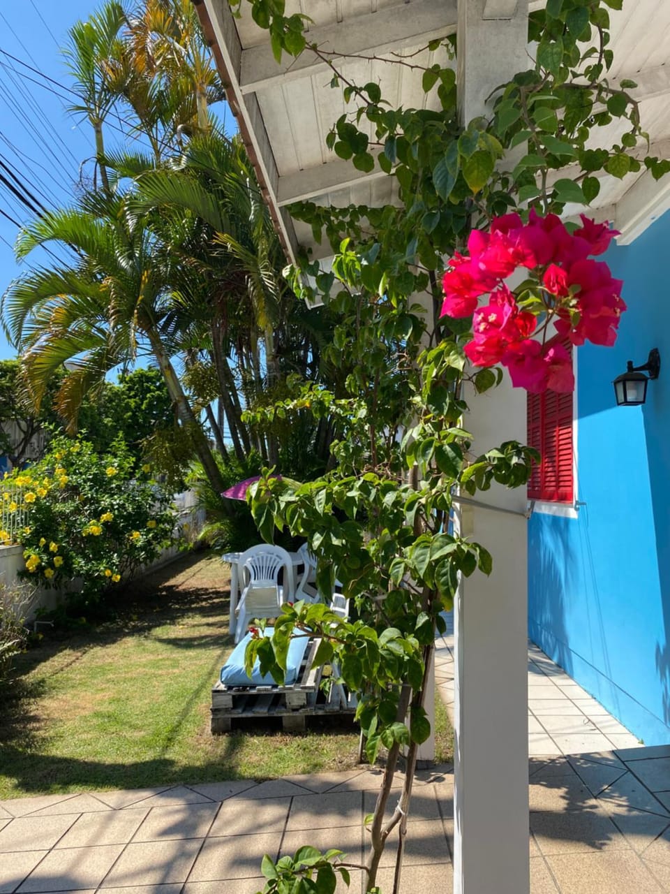 Facade/entrance, Garden