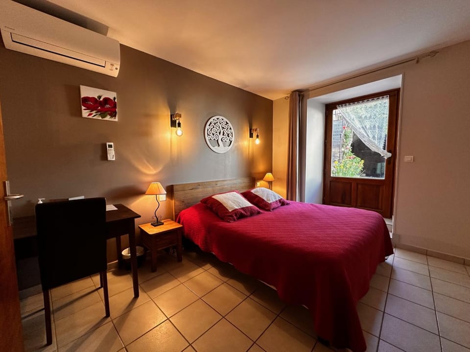 Chambres d'hôtes les Clapas Bed and Breakfast in Balazuc