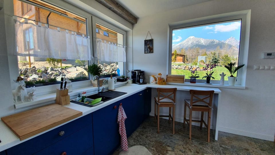 VILA LESNA House with a garden 2 minutes from the center of the Tatras House in Slovakia