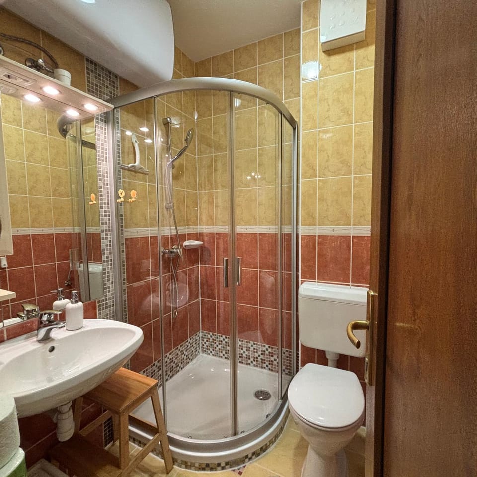 Mandarin Wellness Apartman Apartment in Siófok