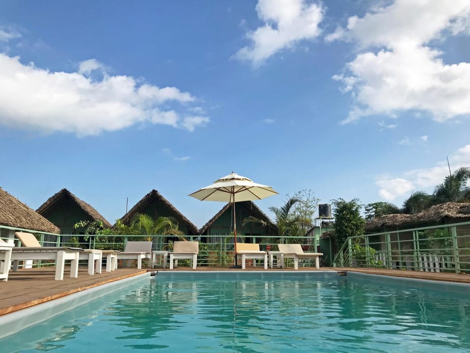 Swimming pool, Swimming pool
