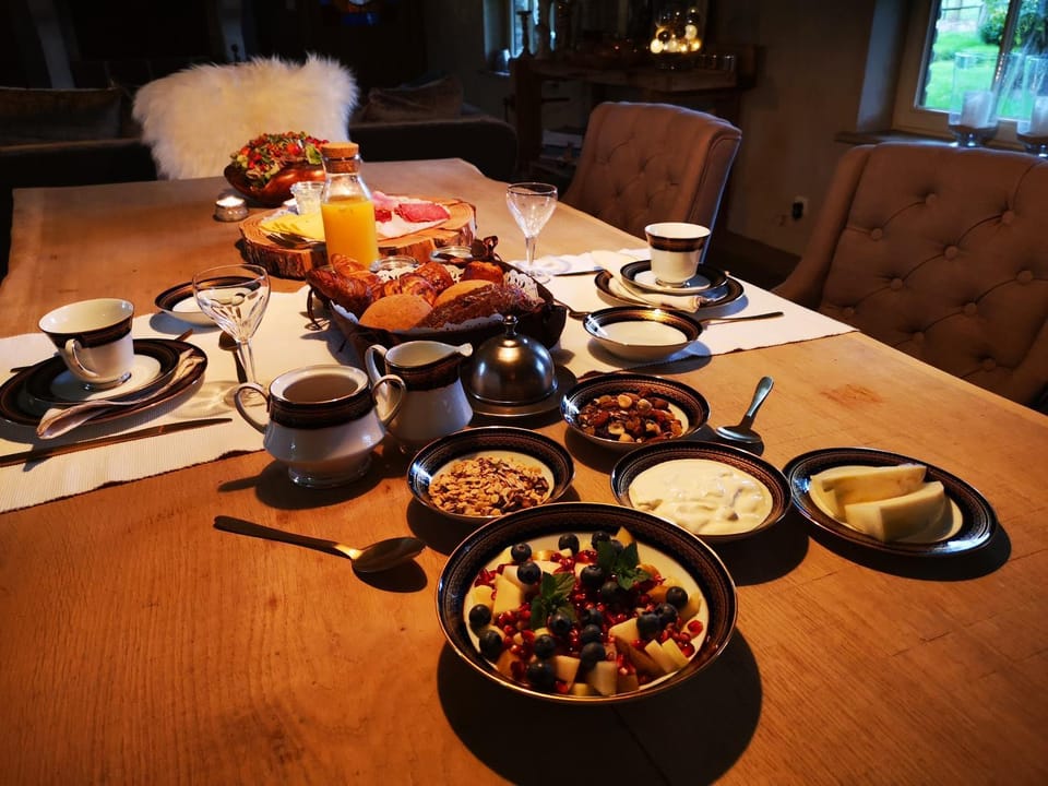 Casa Leone near Bruges with jacuzzi & parking Bed and Breakfast in Flanders