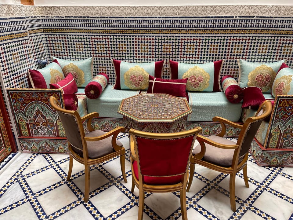 Breakfast, Internal: Not applicable to any particular room
