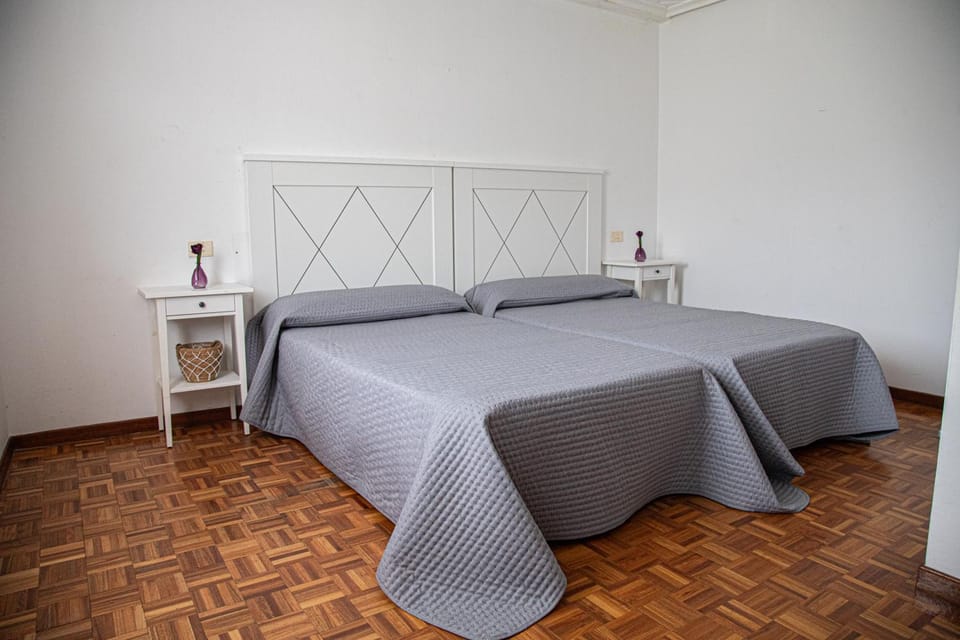 Garden Lodge Hostal Evencio Bed and Breakfast in Galicia