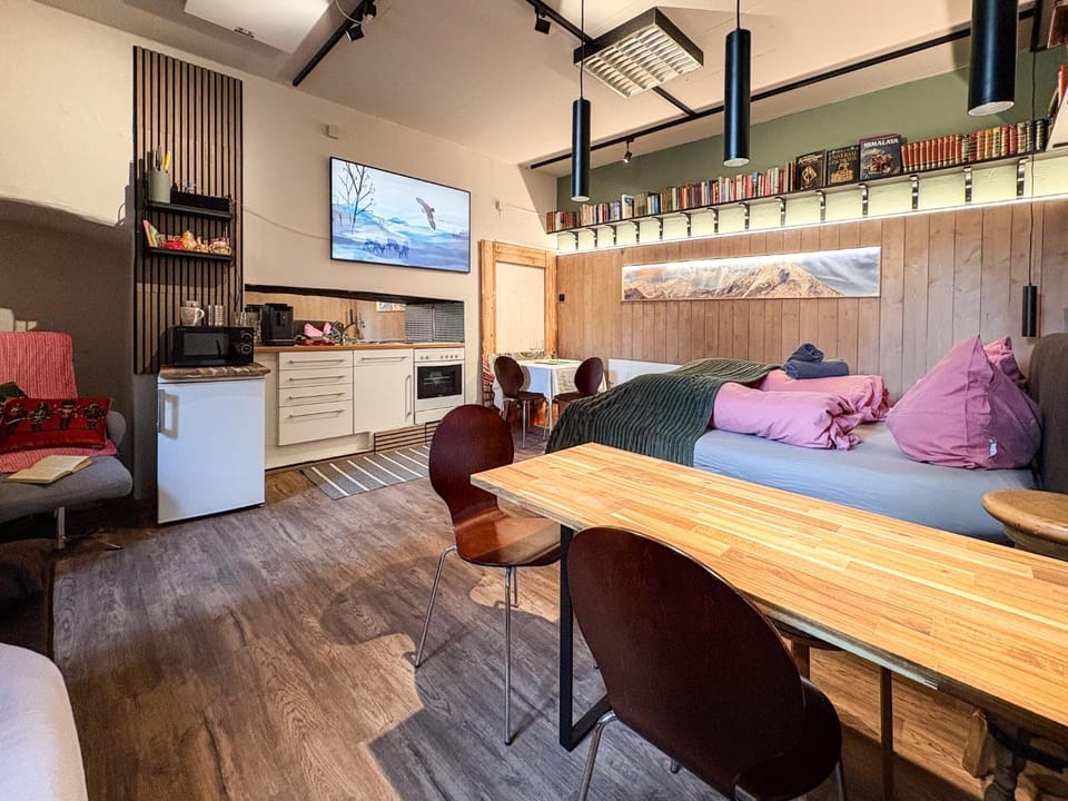 Living room, Bedroom