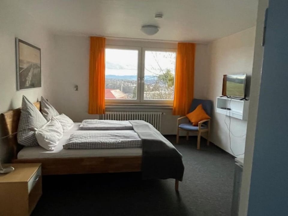 Doppelzimmer mit Albblick Bed and Breakfast in Tübingen