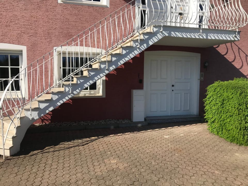 Property building, Facade/entrance
