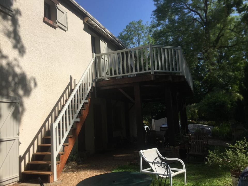 Property building, Internal: Not applicable to any particular room