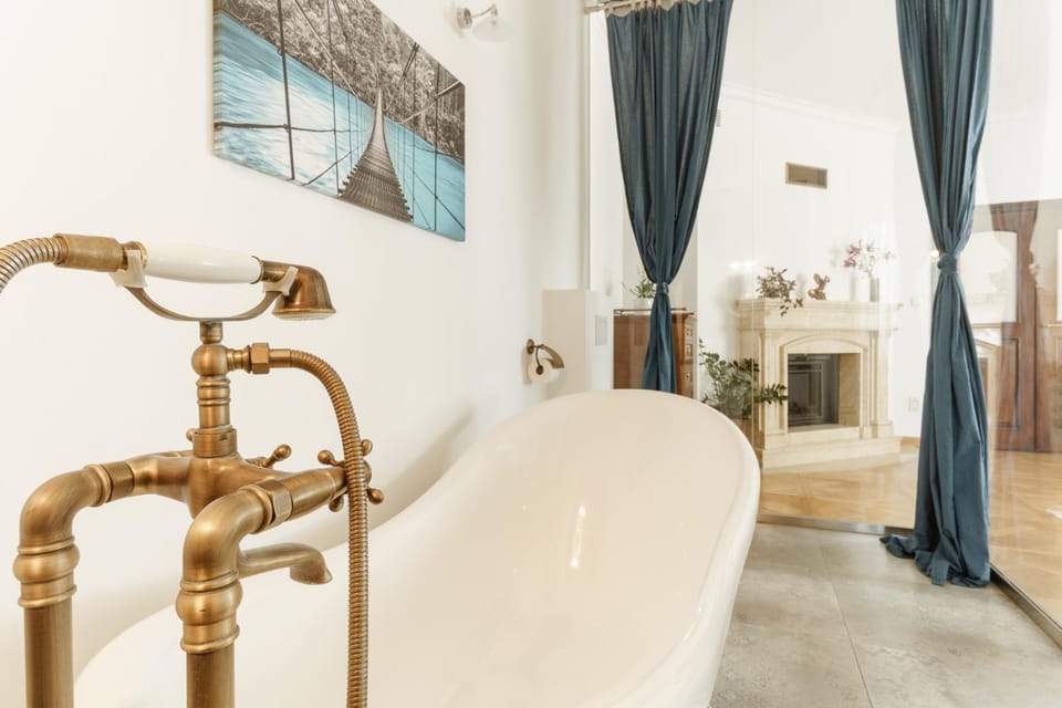 Seating area, Bath