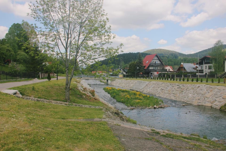 Neighbourhood, Natural landscape
