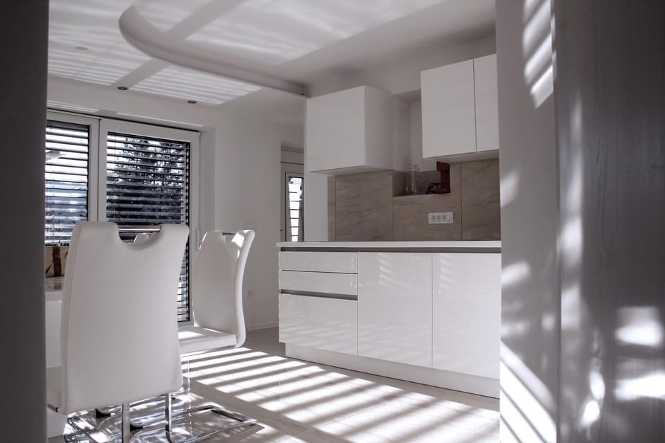 Kitchen or kitchenette, Communal kitchen