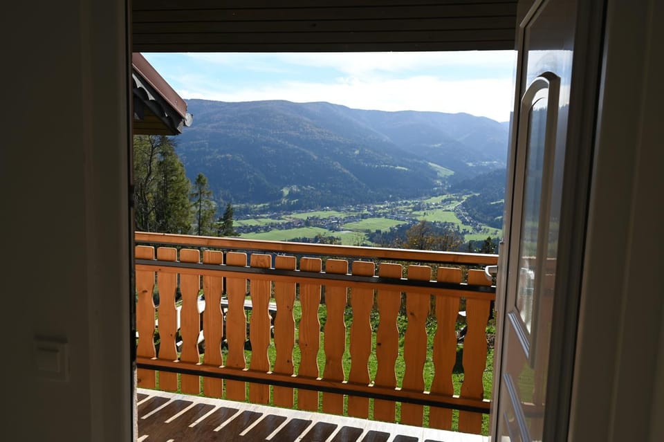 View (from property/room), Balcony/Terrace, Landmark view, Mountain view, Inner courtyard view