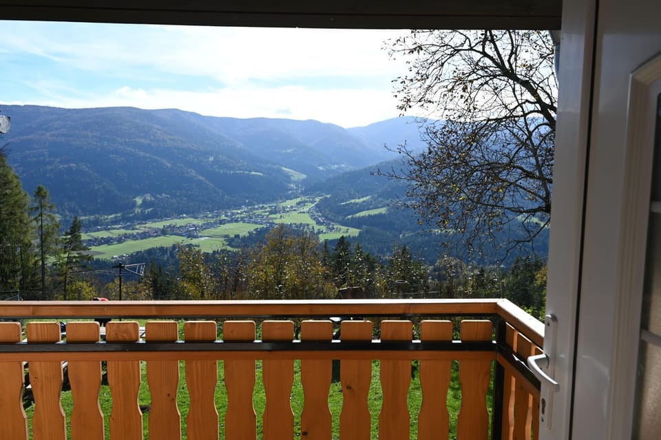 View (from property/room), Balcony/Terrace, Landmark view, Mountain view, Inner courtyard view