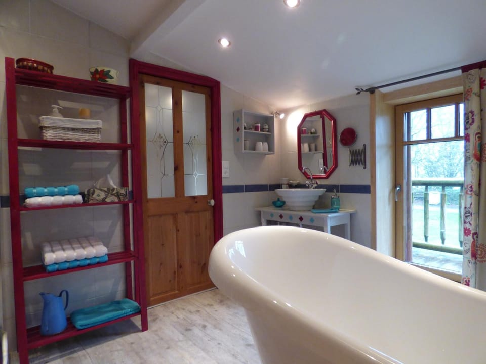 chambre d'hôte atypique "West little ranch" chambre amérindienne Bed and Breakfast in Finistere