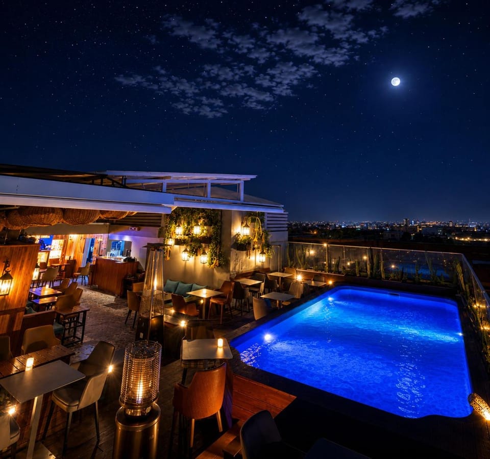 Restaurant/places to eat, View (from property/room), Lounge or bar, Pool view, Swimming pool