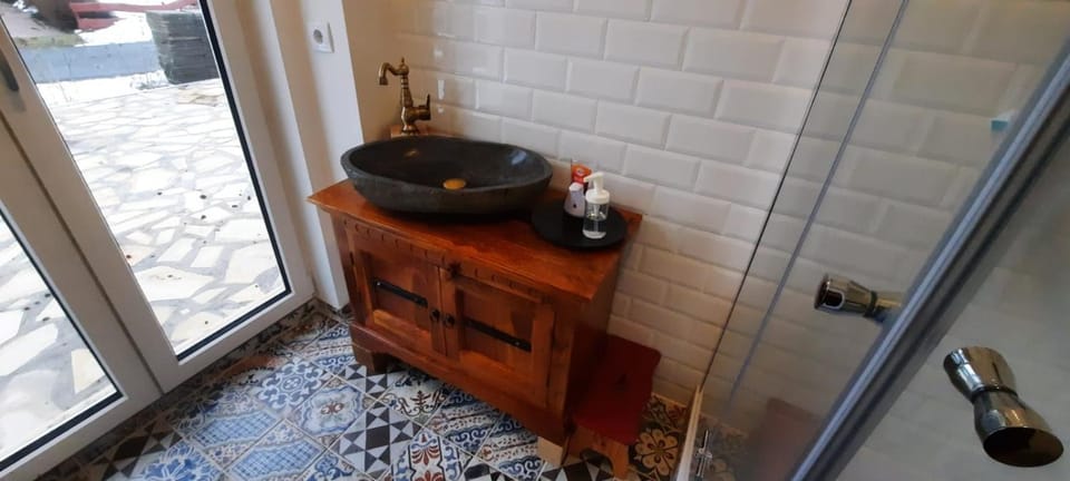 Bathroom, Spa and wellness centre/facilities