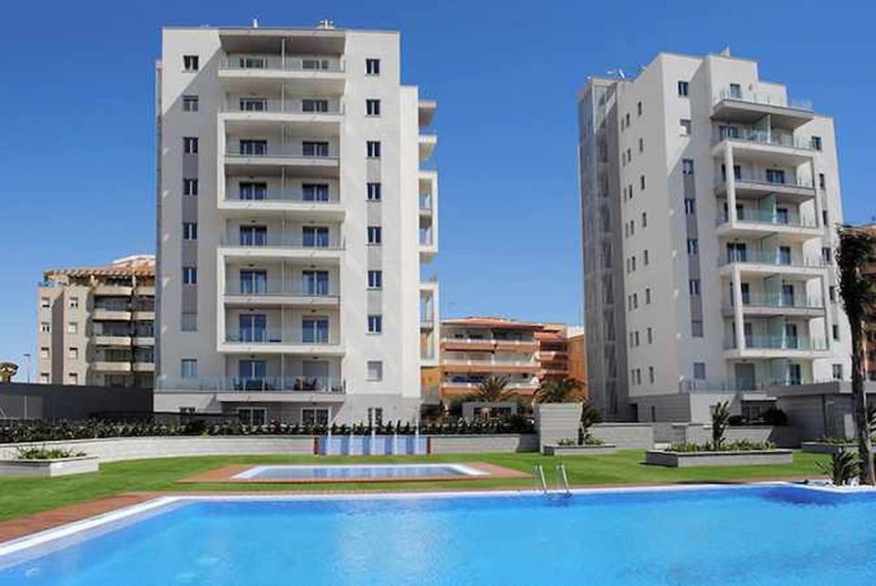 Property building, Swimming pool