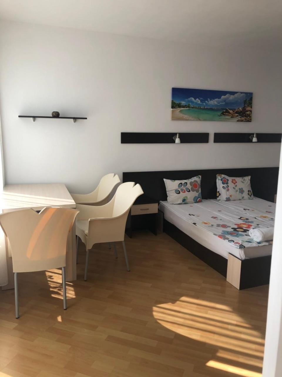 Kitchen or kitchenette, Bedroom
