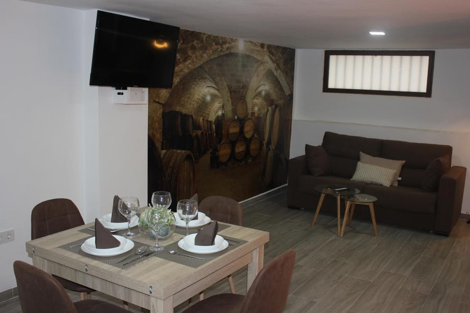 TV and multimedia, Dining area