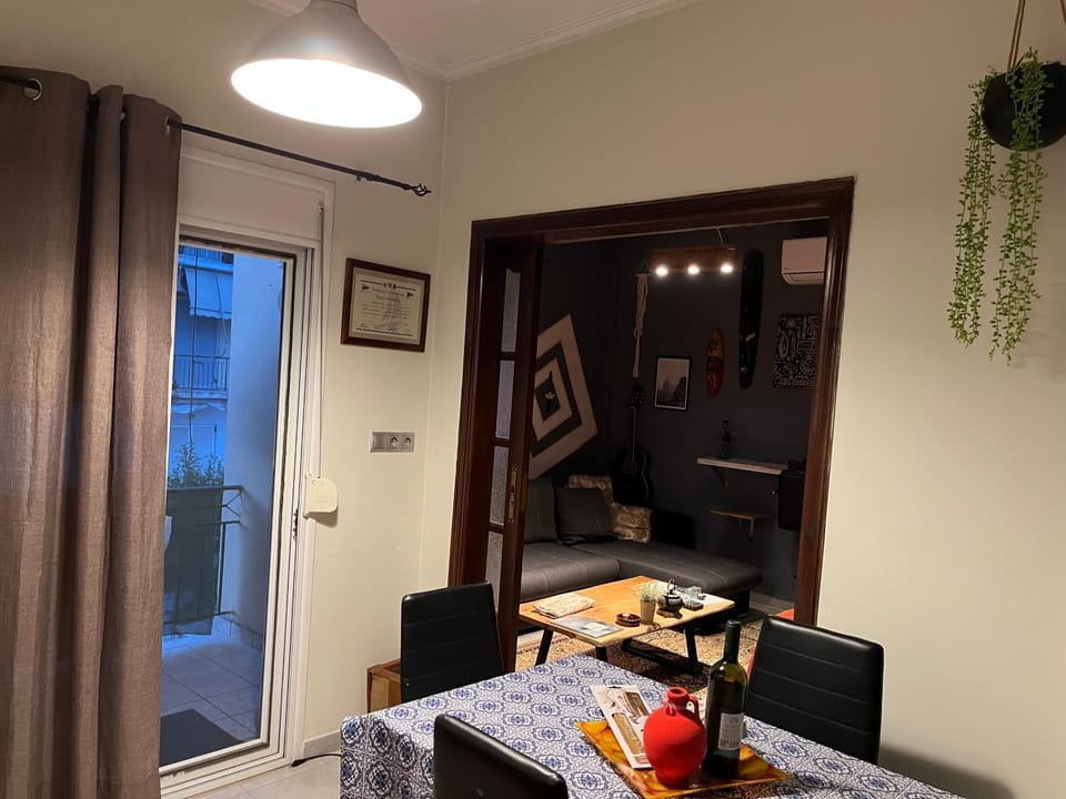 Living room, Seating area, Dining area