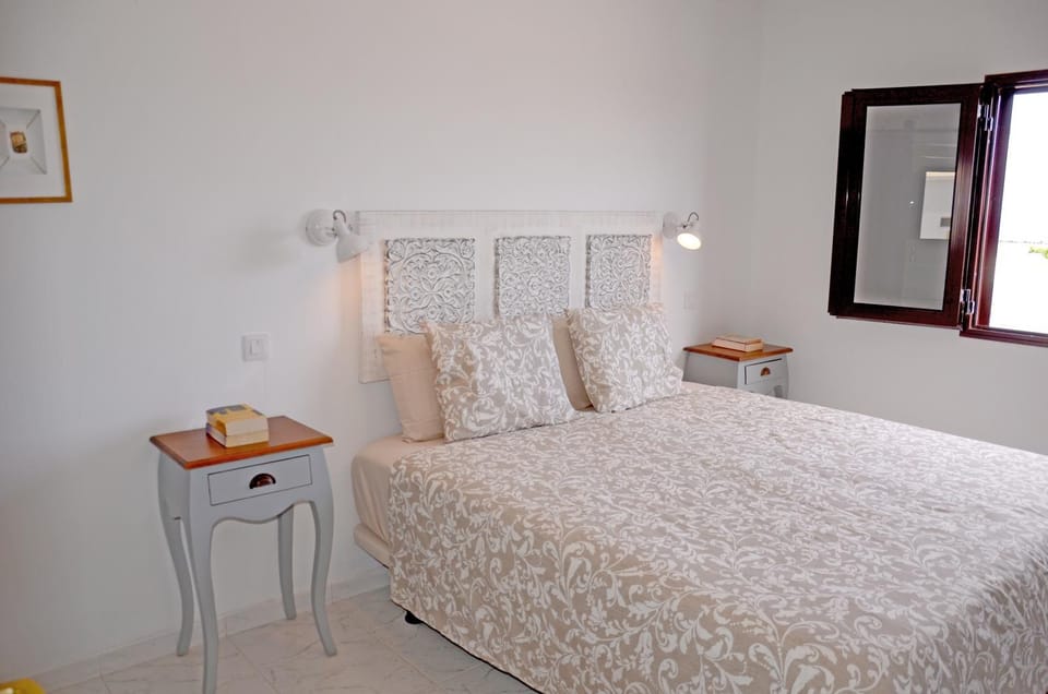 Bed, Bathroom, Bedroom
