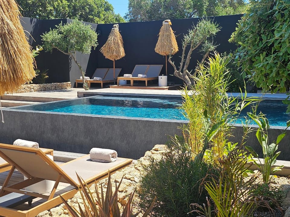Patio, Pool view, Swimming pool