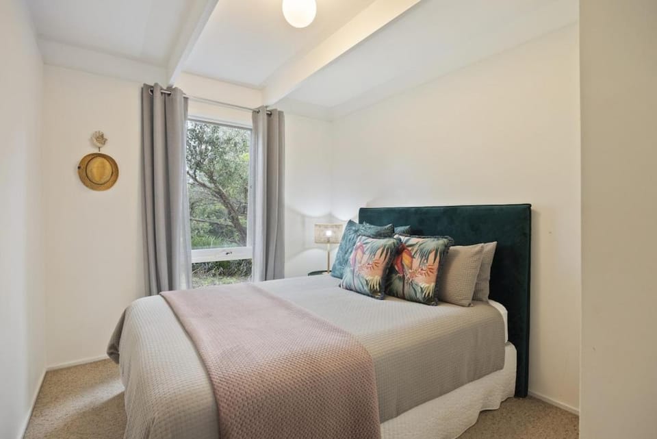 SunnySide at Sorrento: walk to beach & village House in Portsea