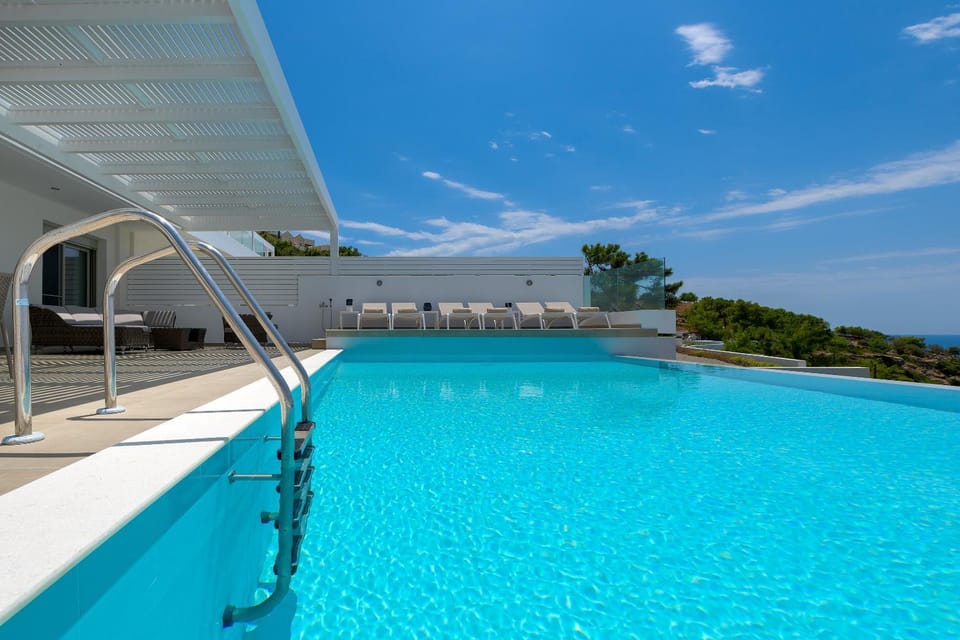 Swimming pool, Swimming pool