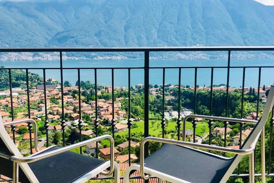 Balcony/Terrace, On site, Lake view