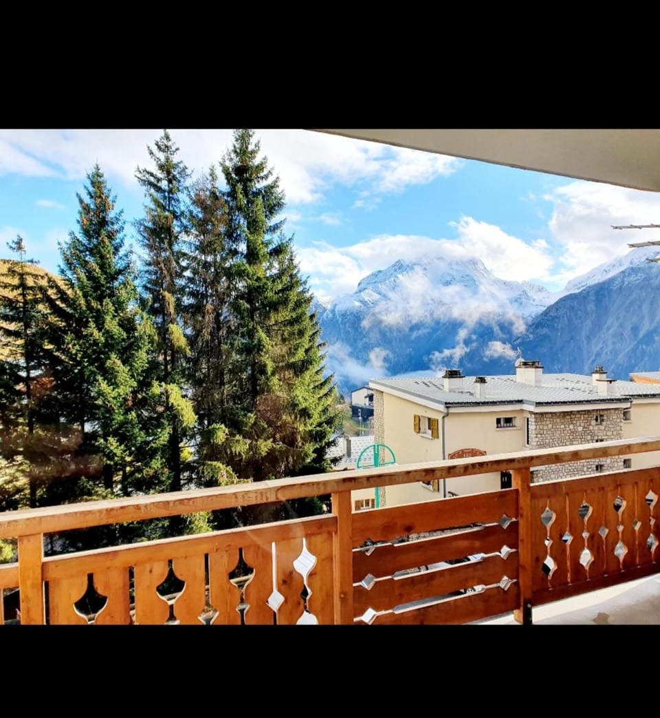 Vue Magic Muzelle sur terrasse Sud Confort top pres pistes parking central Apartment in Les Deux Alpes