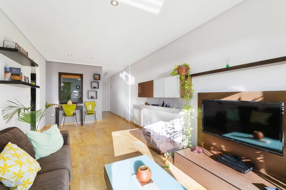 Communal lounge/ TV room, Dining area