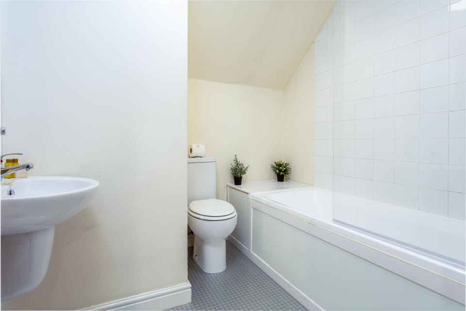 Shower, Toilet, Bath