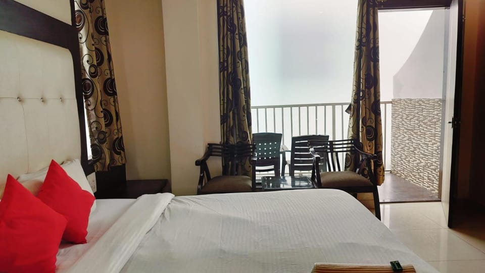 Mcleodganj Mountain View Royal india-cheapest hotel in McLeod Ganj- Near Dalai Lama temple 100m-best hotel on Temple Road! Apartment in Punjab, India